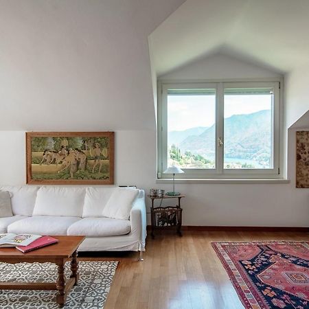 I D'A Charming Penthouse - Lake View- Como- House-130 Mt-2 Double Bedrooms And 2 Double Bathrooms A Spacious Living Room-Full Equipped Kitchen-Private Garden And Terrace-Private Covered Parking Eksteriør bilde