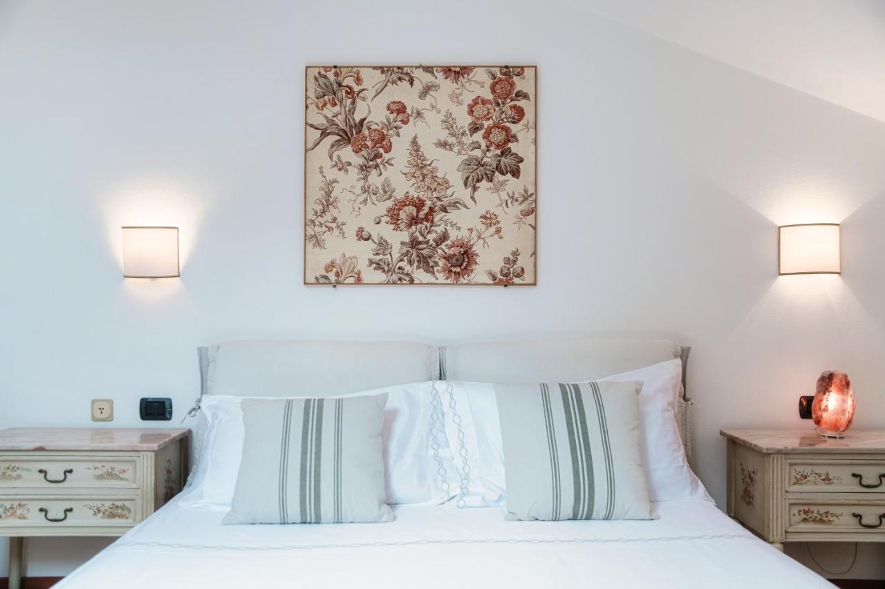 I D'A Charming Penthouse - Lake View- Como- House-130 Mt-2 Double Bedrooms And 2 Double Bathrooms A Spacious Living Room-Full Equipped Kitchen-Private Garden And Terrace-Private Covered Parking Eksteriør bilde
