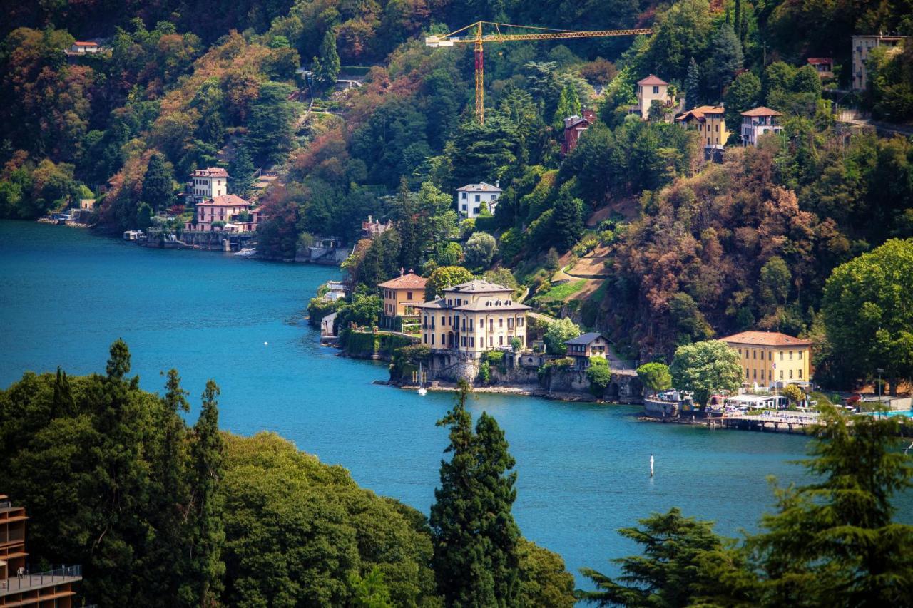I D'A Charming Penthouse - Lake View- Como- House-130 Mt-2 Double Bedrooms And 2 Double Bathrooms A Spacious Living Room-Full Equipped Kitchen-Private Garden And Terrace-Private Covered Parking Eksteriør bilde