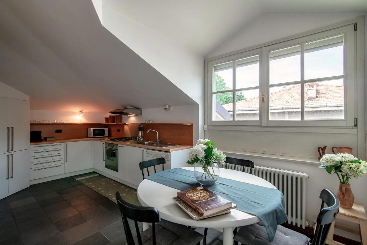 I D'A Charming Penthouse - Lake View- Como- House-130 Mt-2 Double Bedrooms And 2 Double Bathrooms A Spacious Living Room-Full Equipped Kitchen-Private Garden And Terrace-Private Covered Parking Eksteriør bilde