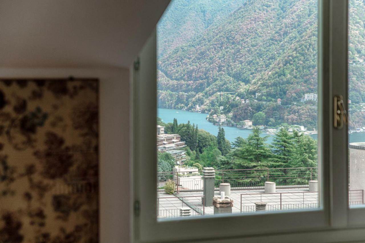 I D'A Charming Penthouse - Lake View- Como- House-130 Mt-2 Double Bedrooms And 2 Double Bathrooms A Spacious Living Room-Full Equipped Kitchen-Private Garden And Terrace-Private Covered Parking Eksteriør bilde